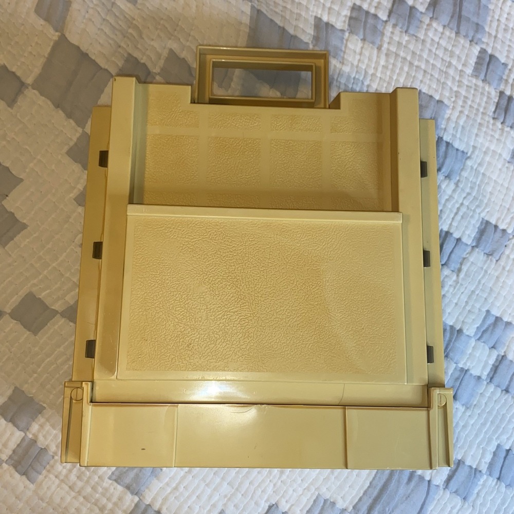 Vintage World Wide Media USA‎ Sewing Storage Case 1983 Plastic
